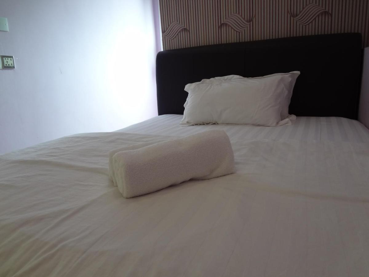 Comma Hotel Bandar Saujana Putra Екстериор снимка